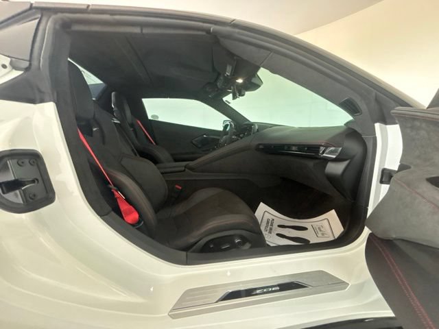 Used 2023 Chevrolet Corvette Z06 w/ Z07 Performance Package RWD image 22