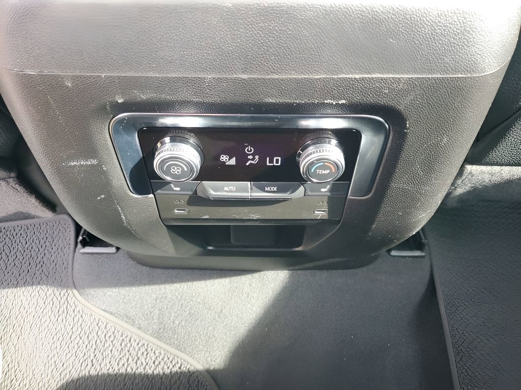 Used 2025 GMC Yukon Denali image 21