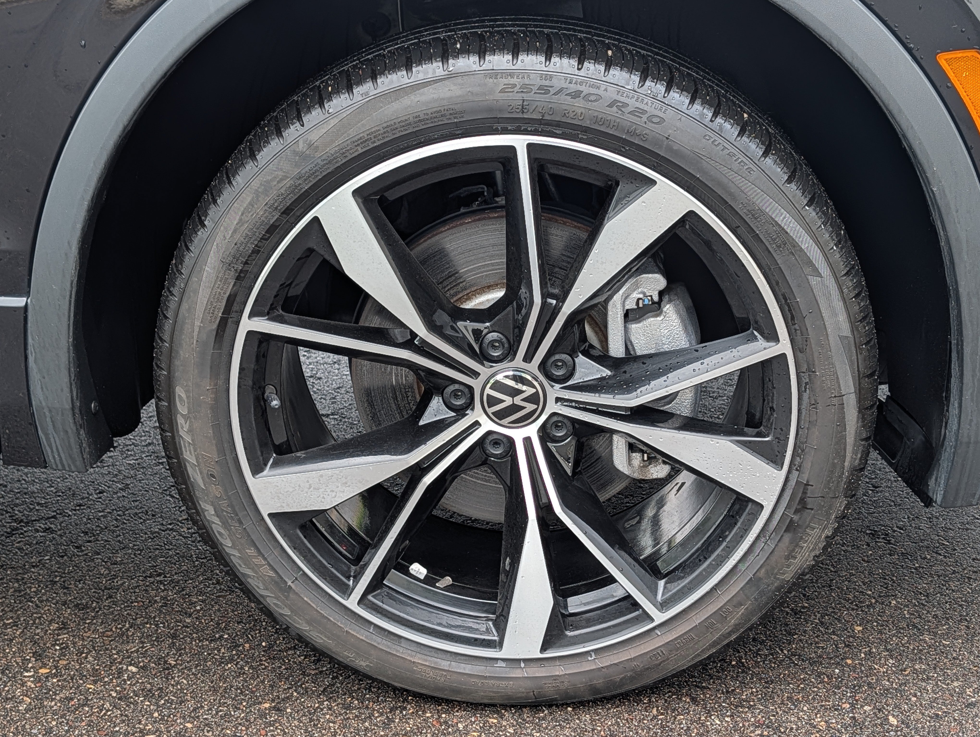 Certified 2023 Volkswagen Tiguan SEL R-Line AWD/4WD image 15