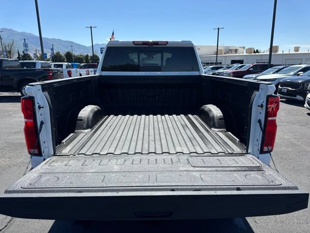 Used 2025 Chevrolet Silverado 3500 LTZ w/ LTZ Plus Package AWD/4WD image 13