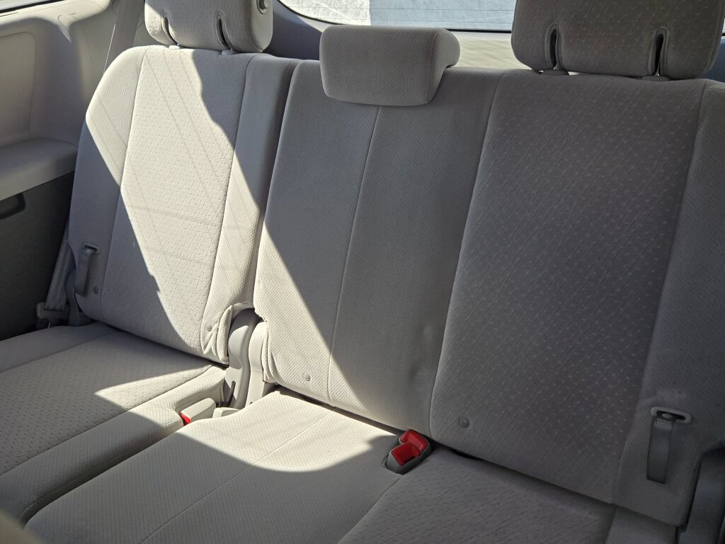 Used 2015 Toyota Sienna LE FWD image 13