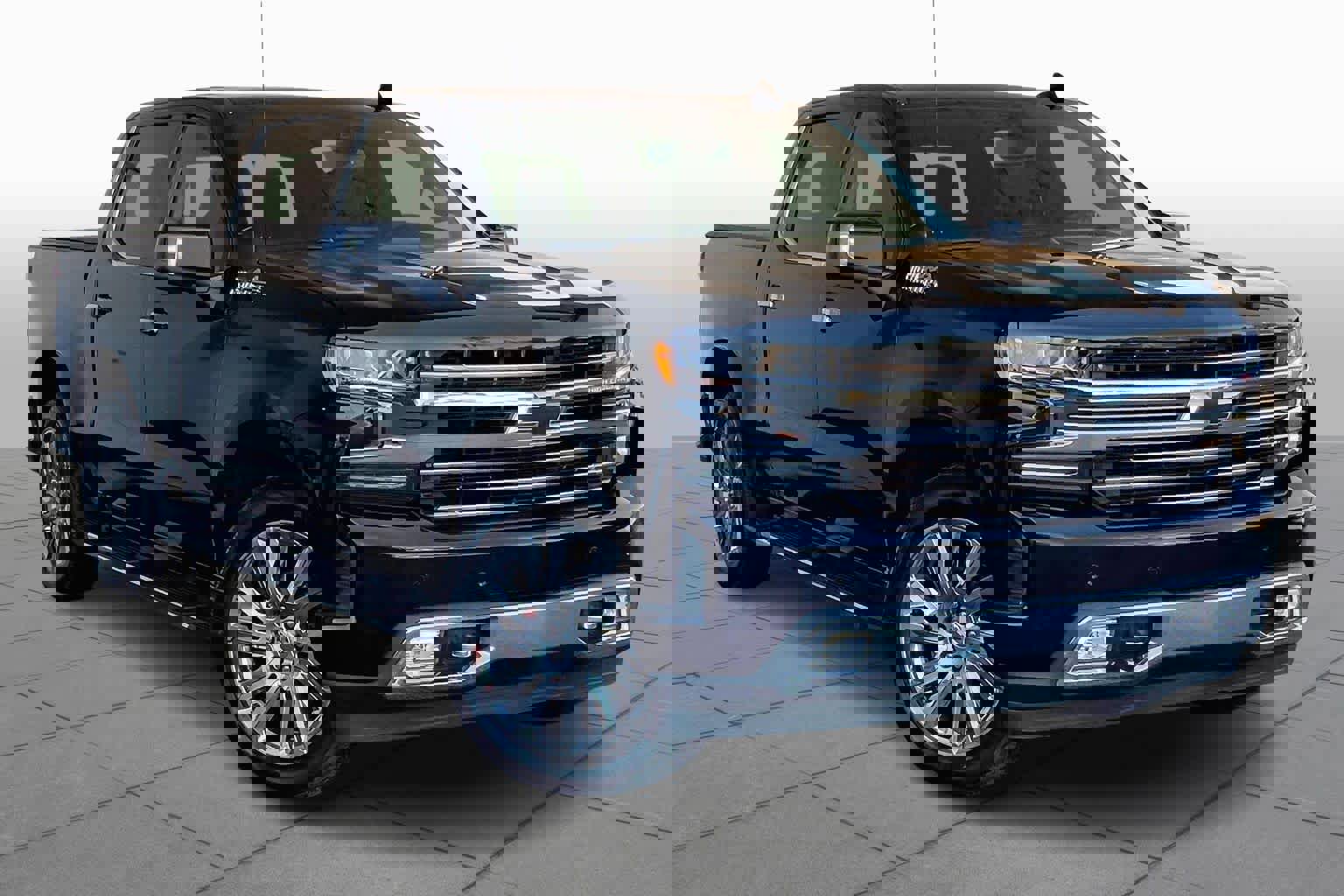 Used 2019 Chevrolet Silverado 1500 High Country w/ High Country Premium Package image 6