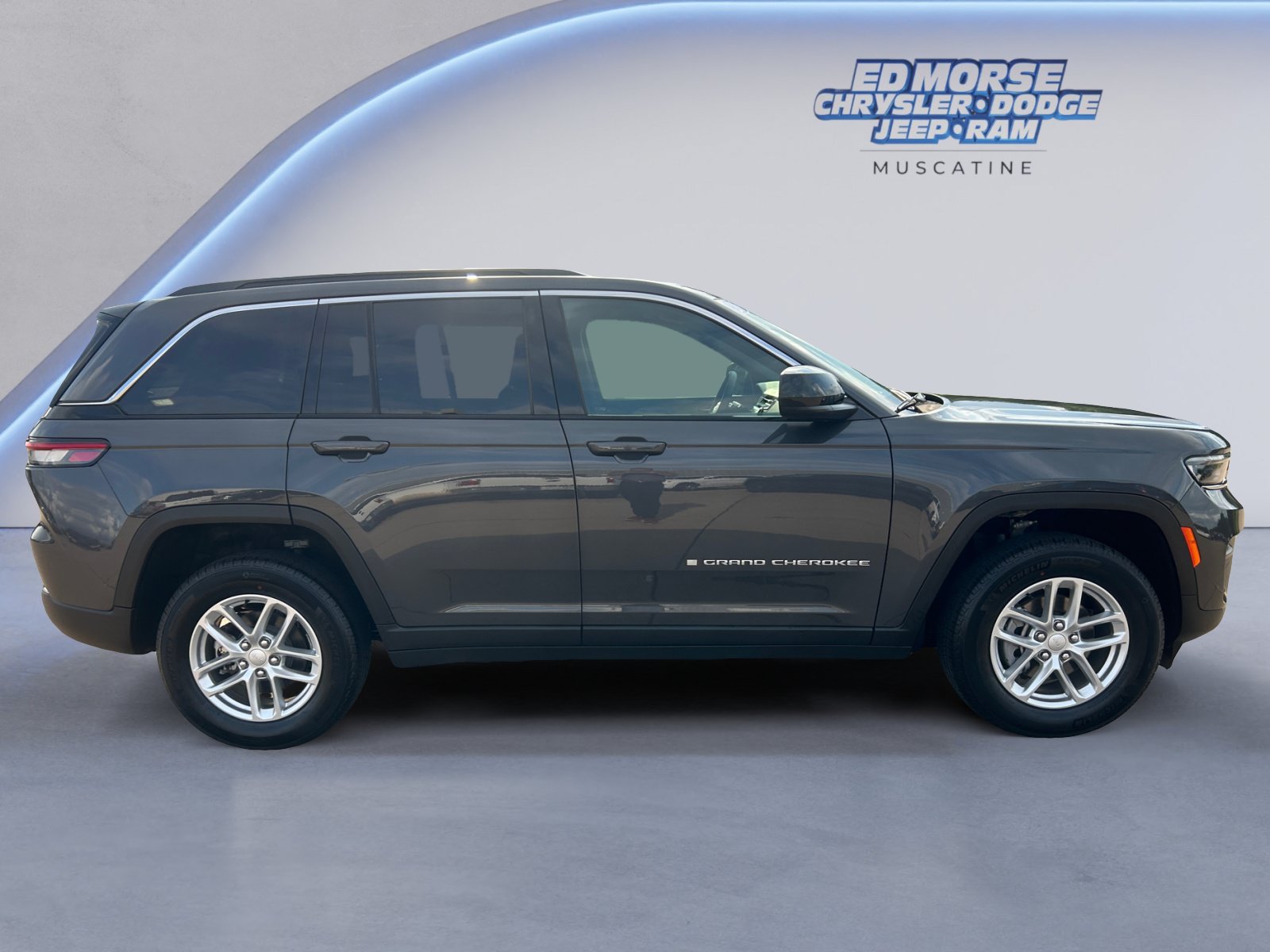 New 2026 Jeep Grand Cherokee Laredo X AWD/4WD image 6