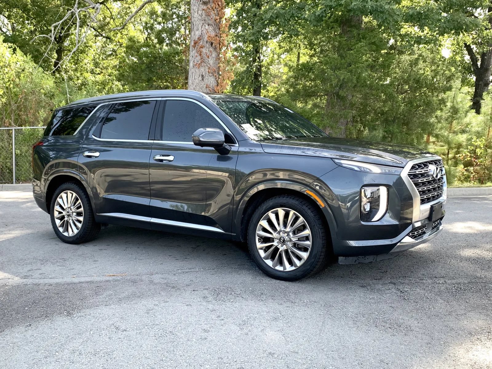 Used 2020 Hyundai Palisade Limited FWD image 1