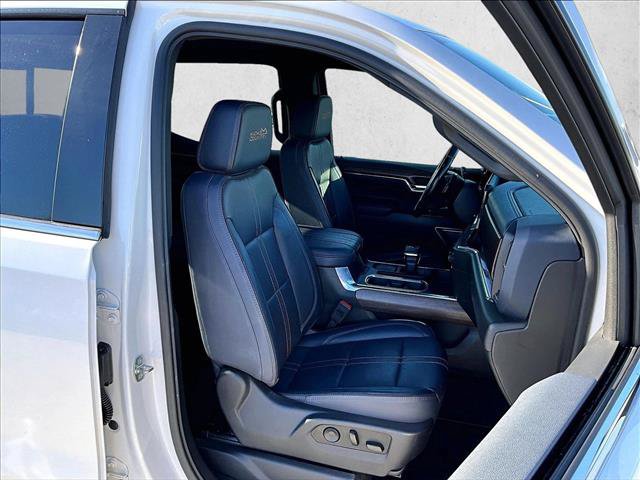 Used 2023 Chevrolet Silverado 1500 High Country RWD image 9