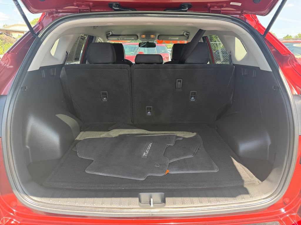 Used 2018 Hyundai Tucson Sport w/ Cargo Package AWD/4WD image 14