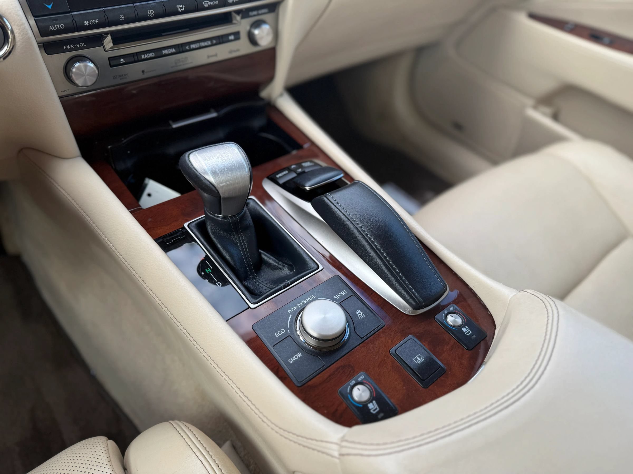 Used 2014 Lexus LS 460 L RWD image 31