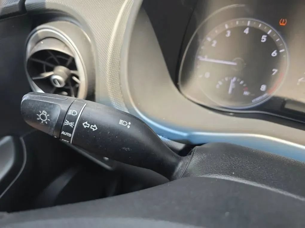Used 2022 Hyundai Kona SEL w/ Convenience Package FWD image 21