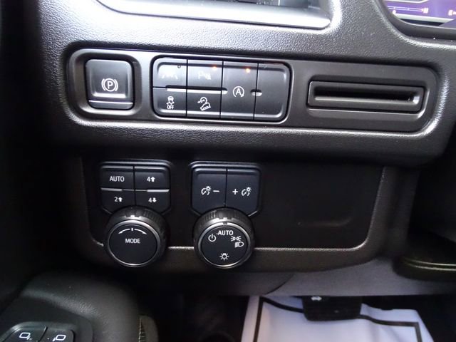 Certified 2024 Chevrolet Tahoe Premier AWD/4WD image 17