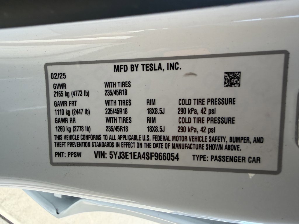 Used 2025 Tesla Model 3 image 48