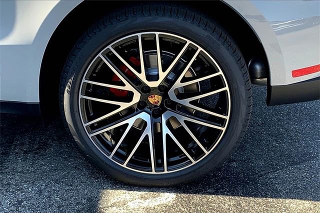 Certified 2026 Porsche Macan S image 17