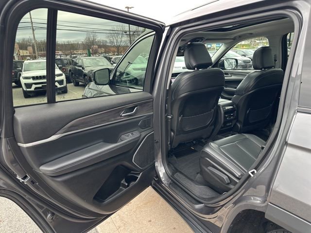 Certified 2022 Jeep Grand Cherokee L Limited image 22