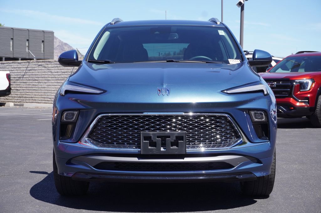 Certified 2024 Buick Encore GX Avenir image 5