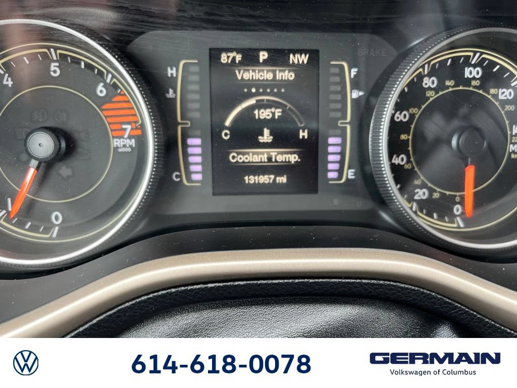 Used 2016 Jeep Cherokee Latitude w/ Cold Weather Group AWD/4WD image 27