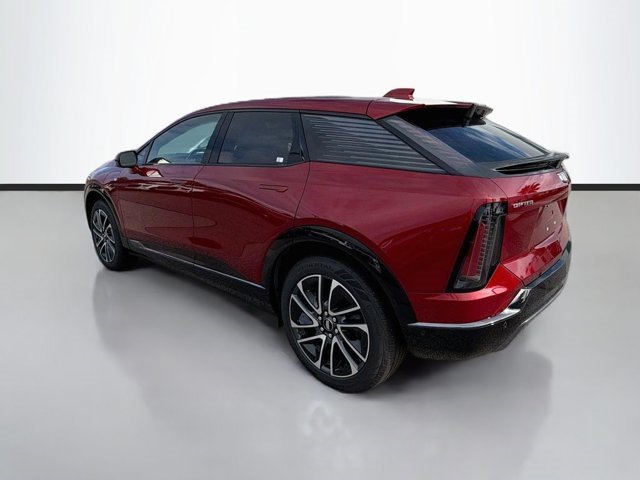 Certified 2025 Cadillac Optiq Sport 2 w/ LPO, Floor Liner Package AWD/4WD image 8