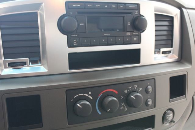 Used 2007 Dodge Ram 2500 Truck SLT AWD/4WD image 18
