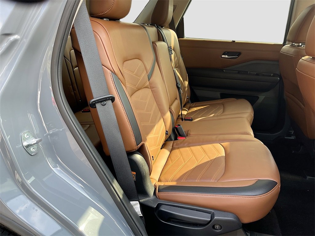 Certified 2023 Nissan Pathfinder Platinum w/ Cargo Package image 33