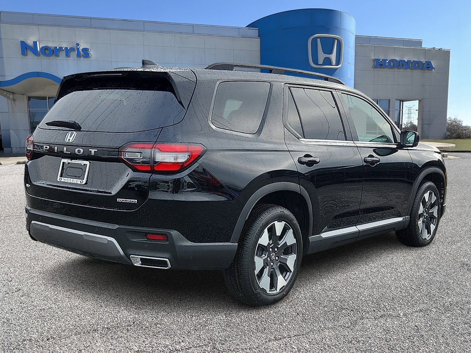 New 2026 Honda Pilot Touring image 4
