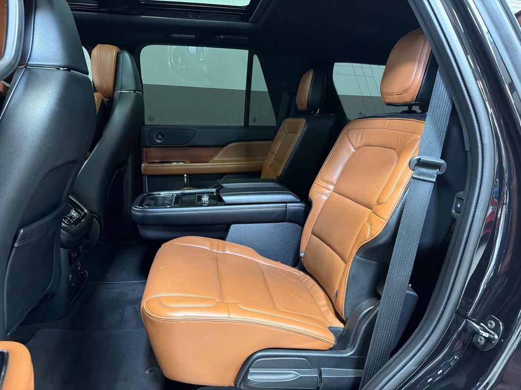 Used 2019 Lincoln Navigator Reserve AWD/4WD image 27