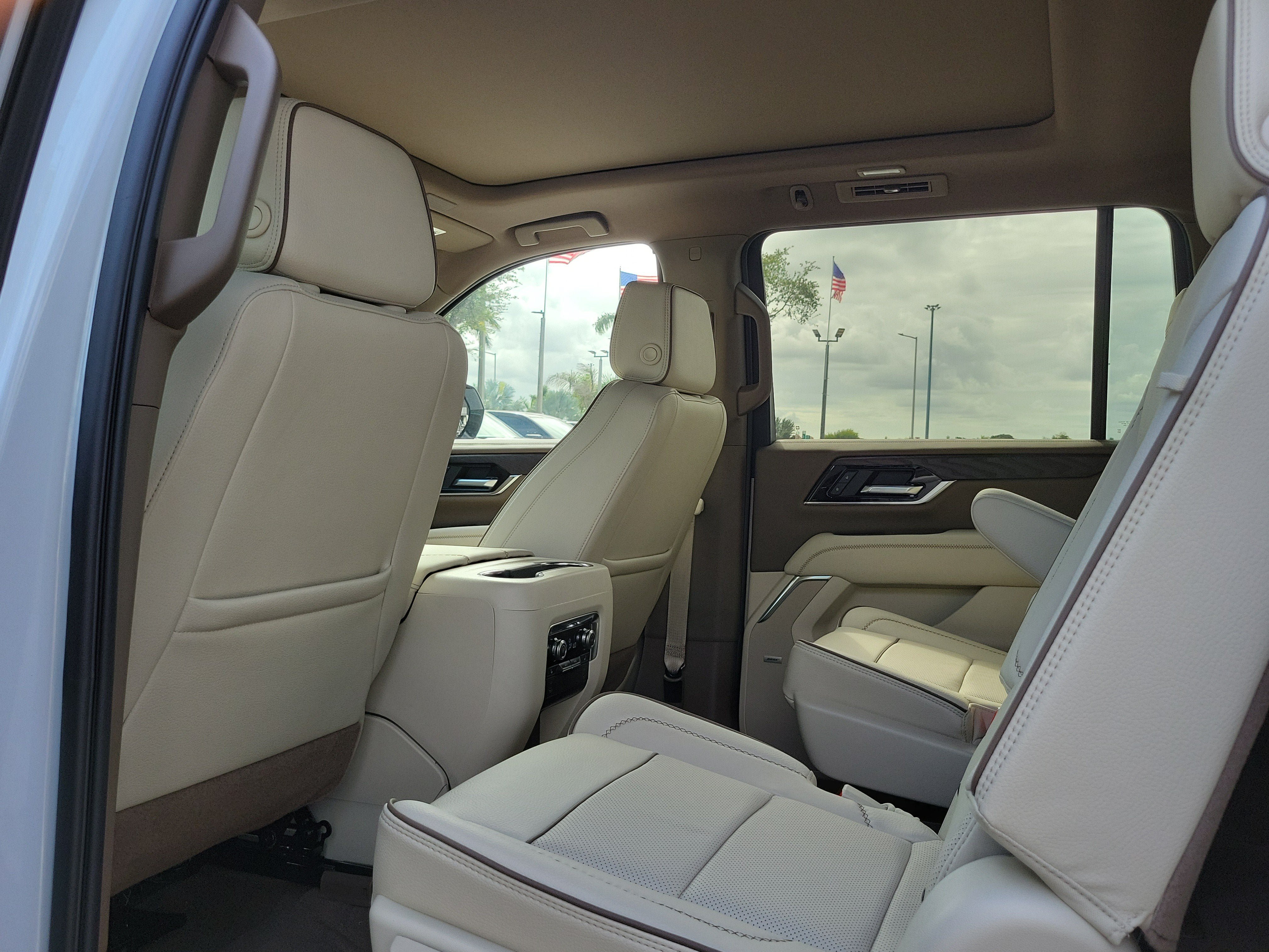 New 2026 GMC Yukon XL Denali w/ Sun & Power Step Package RWD image 6