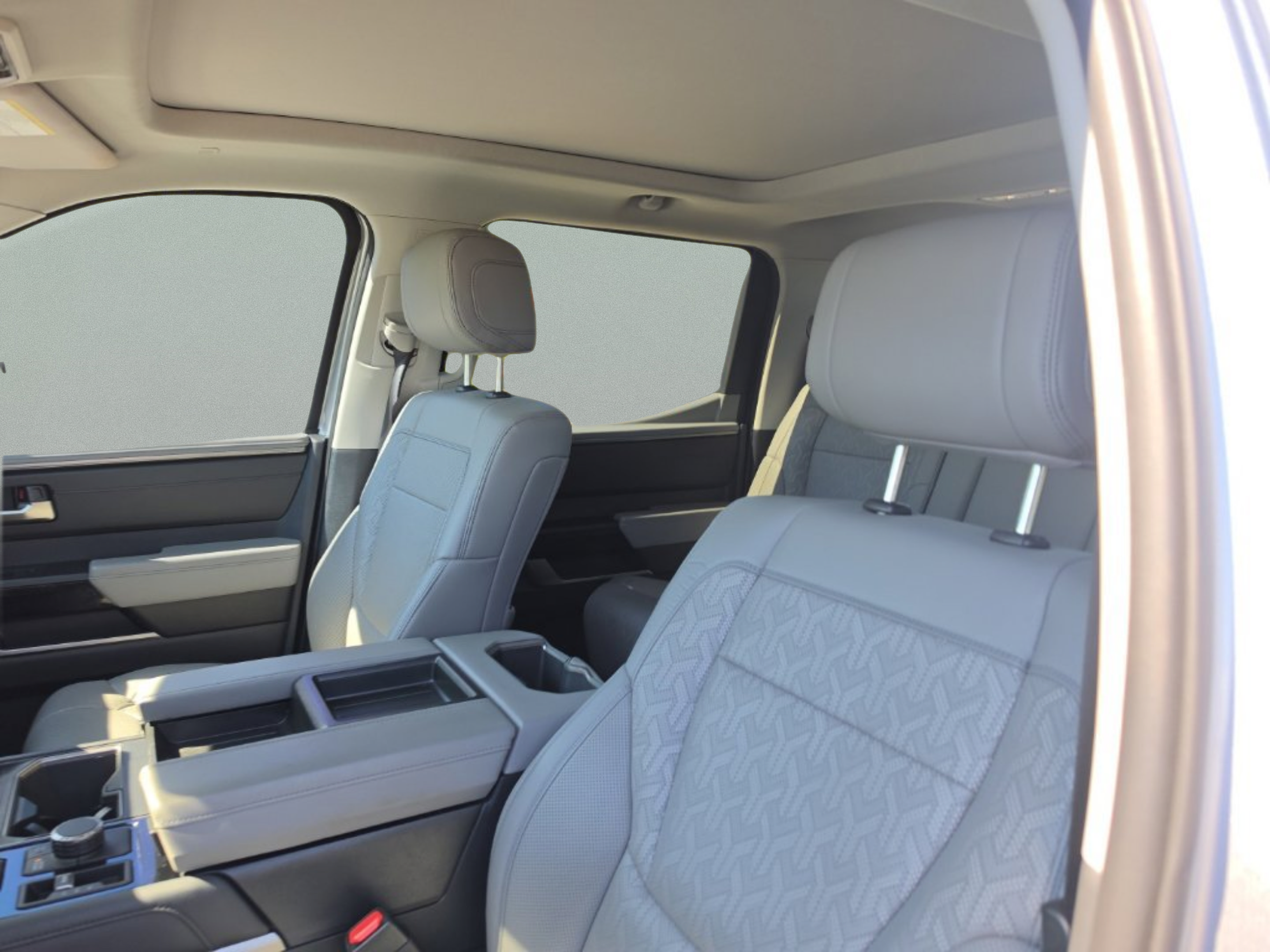 Used 2024 Toyota Tundra Limited w/ Power Package AWD/4WD image 19
