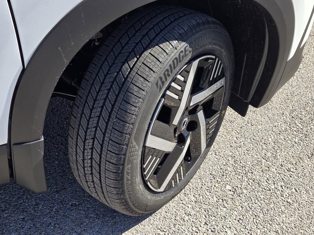 New 2026 Nissan Kicks SV image 6