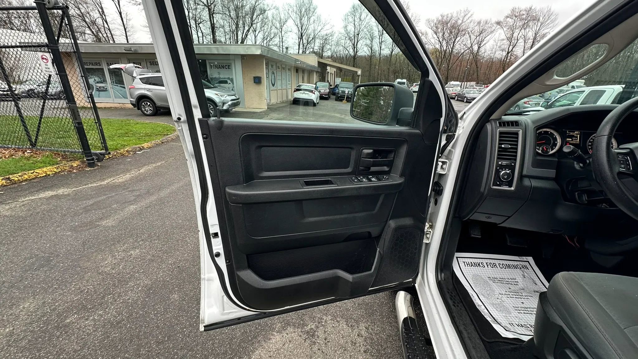 Used 2017 RAM 1500 Express image 22