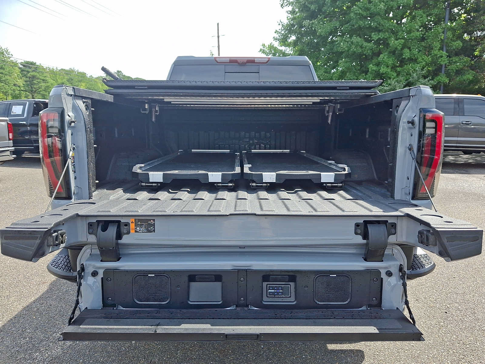 Used 2024 GMC Sierra 2500 AT4X AWD/4WD image 32