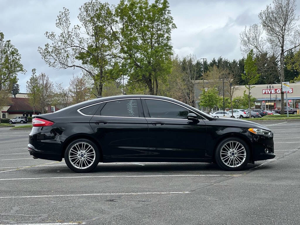 Used 2016 Ford Fusion SE w/ Equipment Group 202A FWD image 6