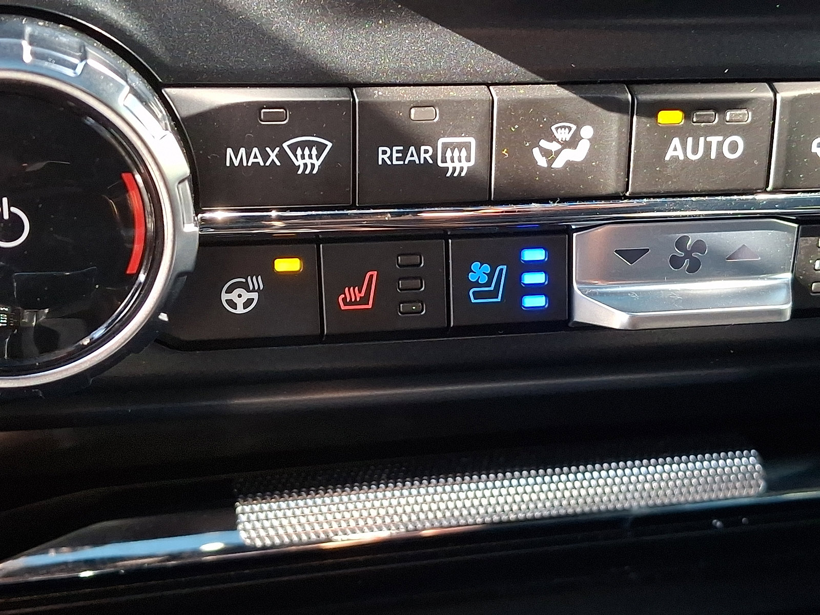 Used 2025 Ford F150 Platinum w/ Equipment Group 702A High image 25