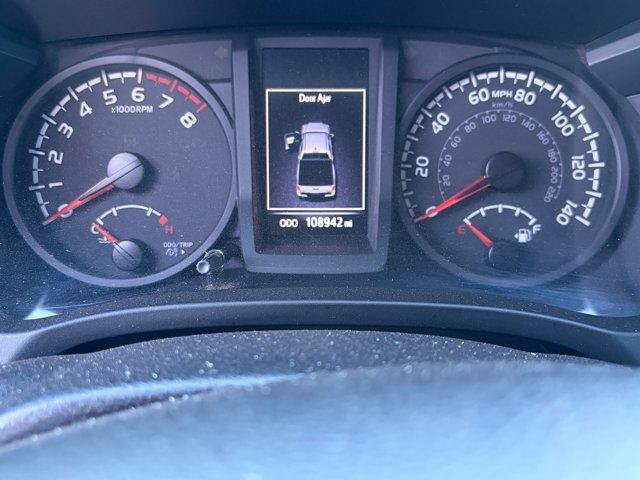 Used 2022 Toyota Tacoma SR AWD/4WD image 11