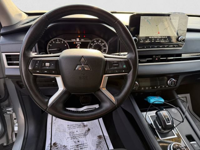 Used 2024 Mitsubishi Outlander SE Black Edition image 10