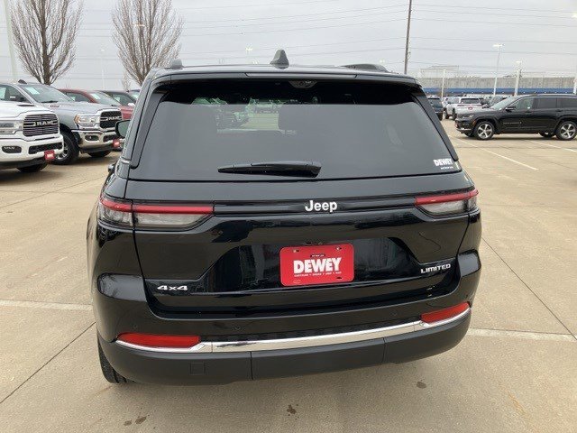 Certified 2025 Jeep Grand Cherokee Limited w/ Luxury Tech Group II image 7