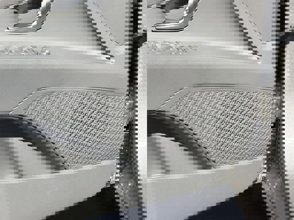 Used 2023 Hyundai Elantra SEL w/ Cargo Package image 23