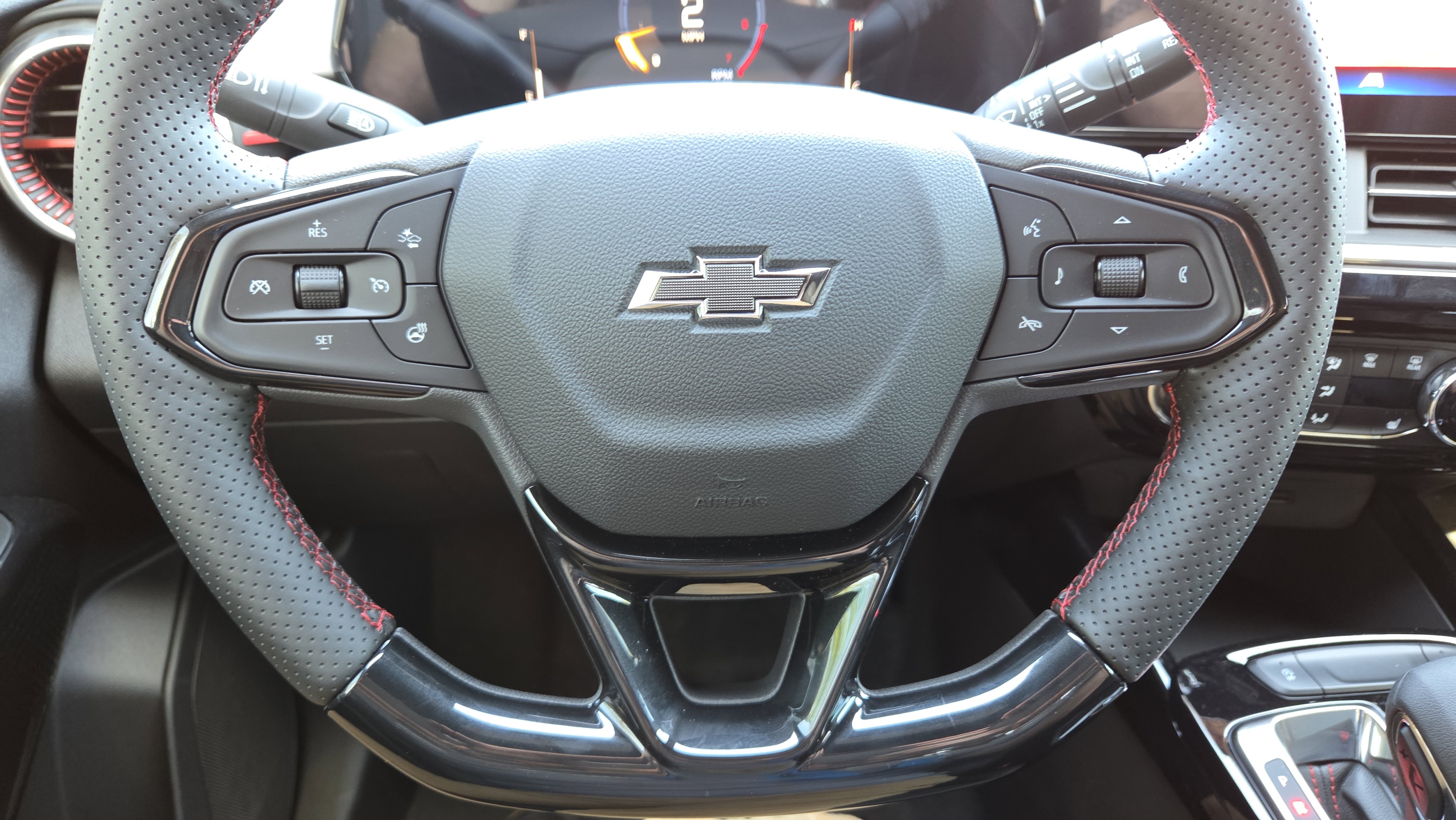 New 2026 Chevrolet Trax RS w/ Driver Confidence Package image 25