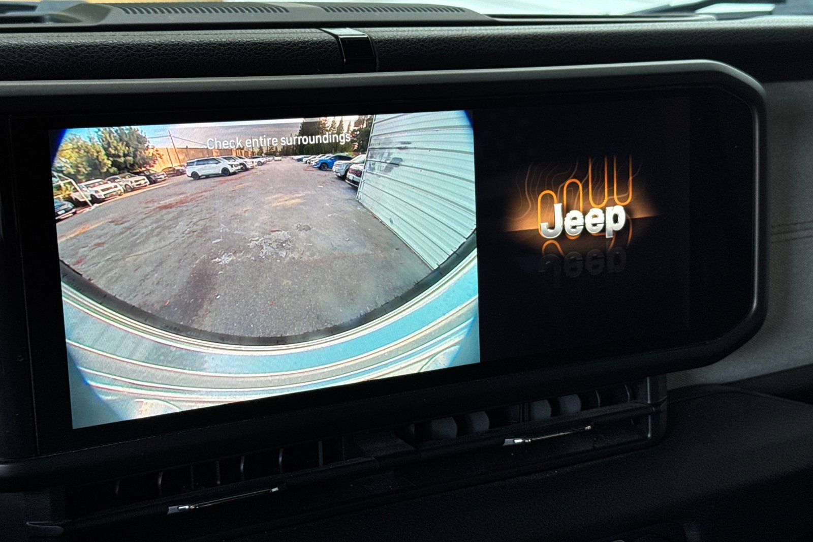 Used 2024 Jeep Wrangler Sport image 17