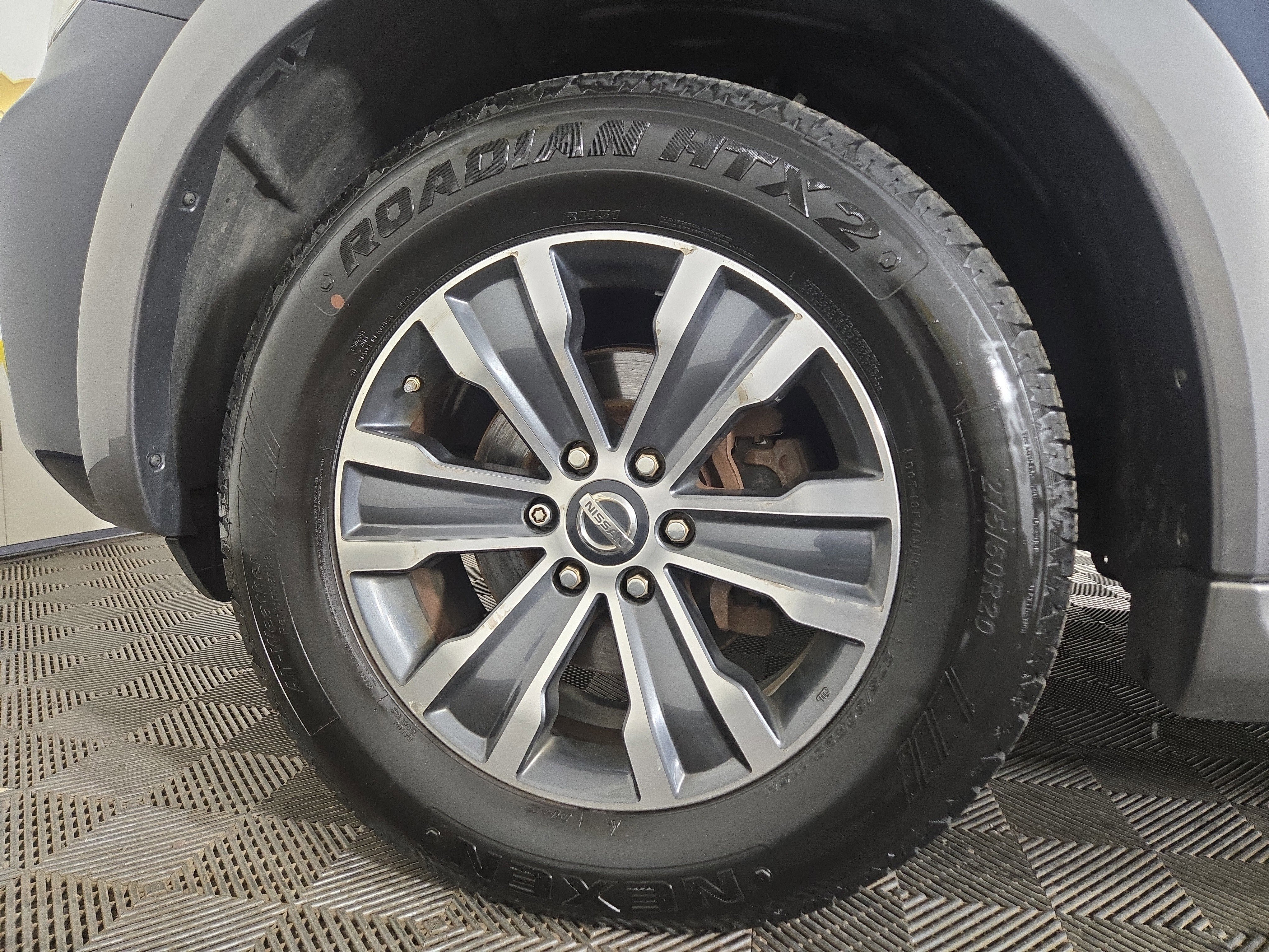 Used 2017 Nissan Armada SL w/ Interior Lighting Package image 32