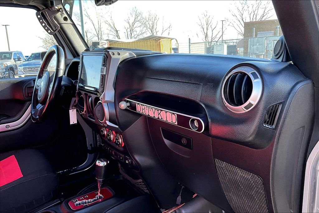 Used 2013 Jeep Wrangler Rubicon w/ PWR Convenience Group image 21