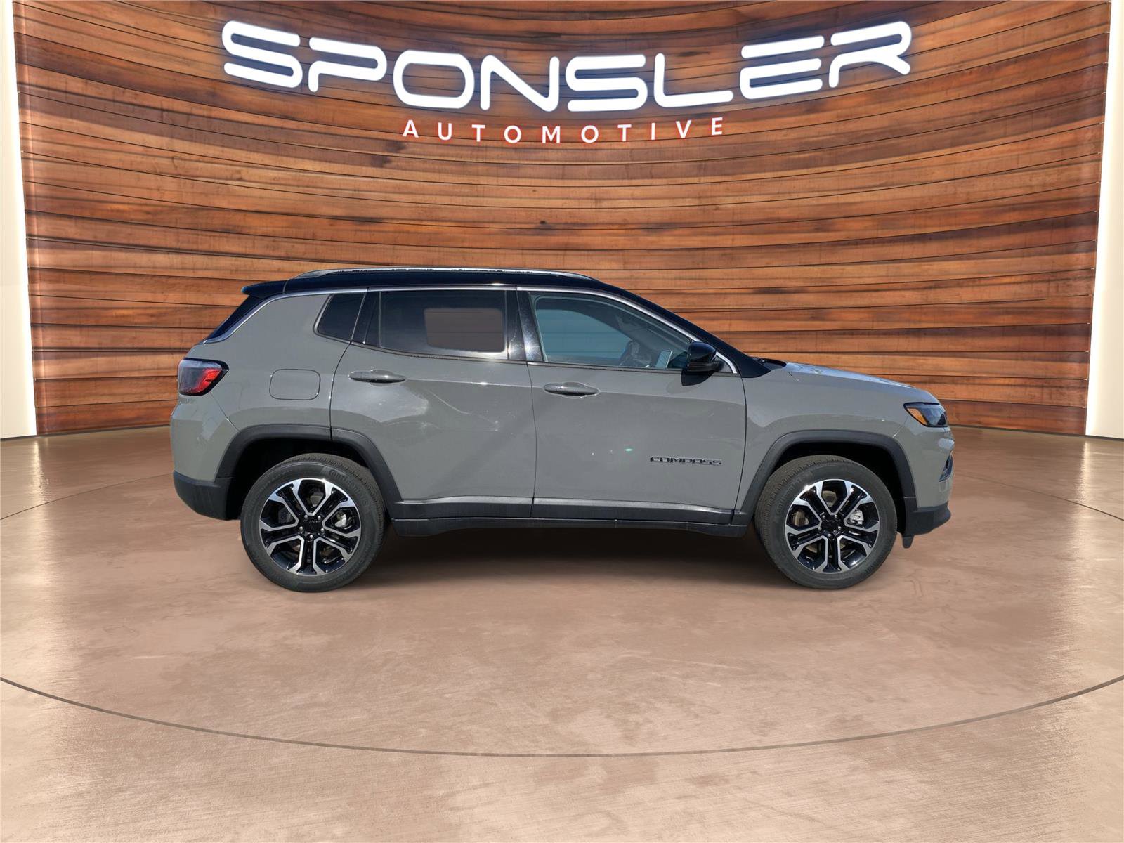 Used 2023 Jeep Compass Limited AWD/4WD image 8