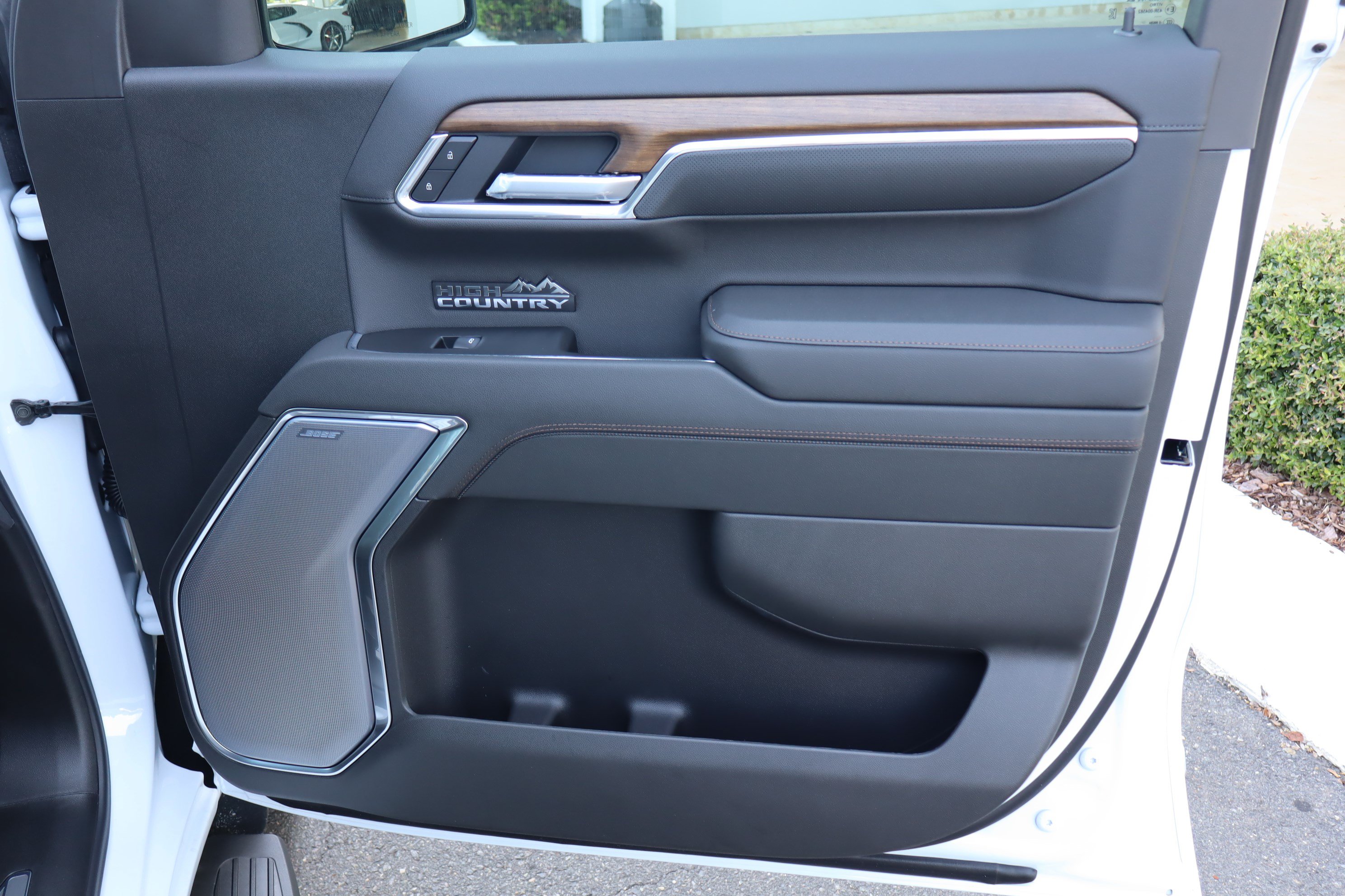 New 2026 Chevrolet Silverado 1500 High Country w/ High Country Premium Package AWD/4WD image 23