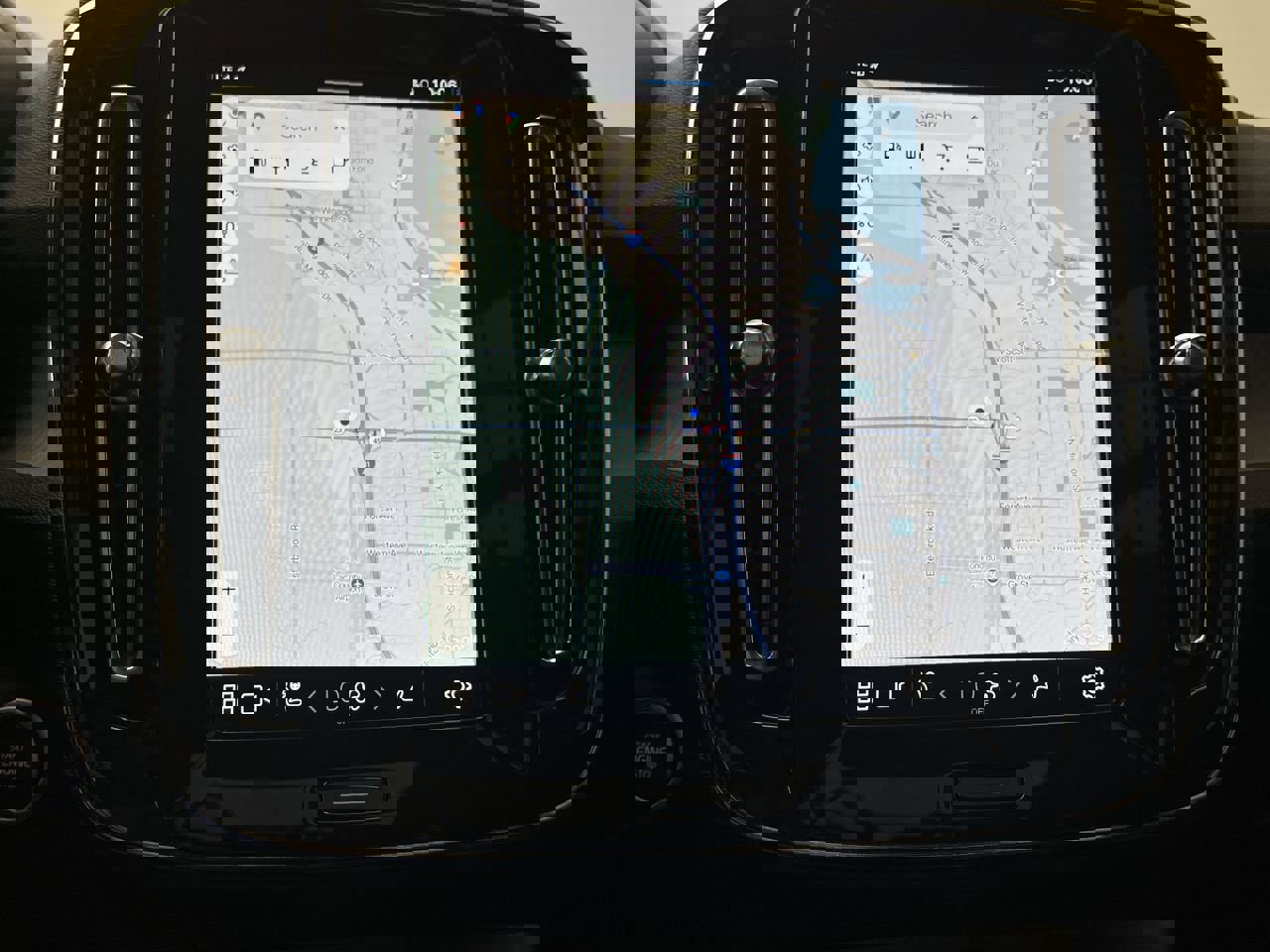 Used 2025 Volvo XC40 B5 Core image 5