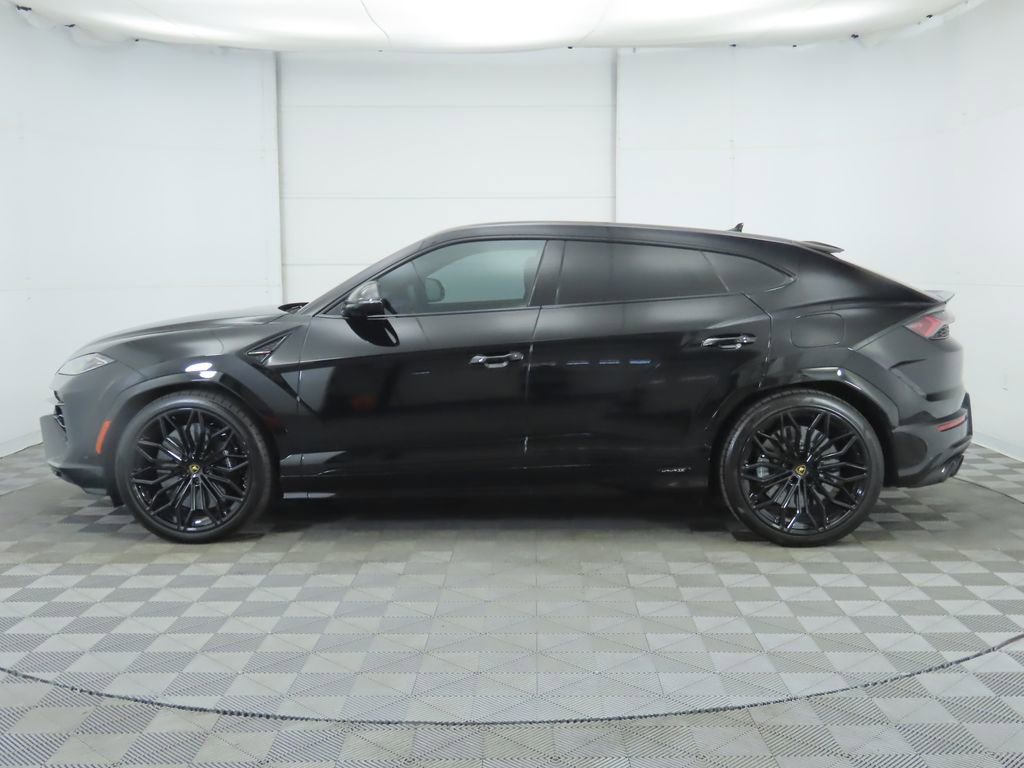 Used 2025 Lamborghini Urus SE image 8