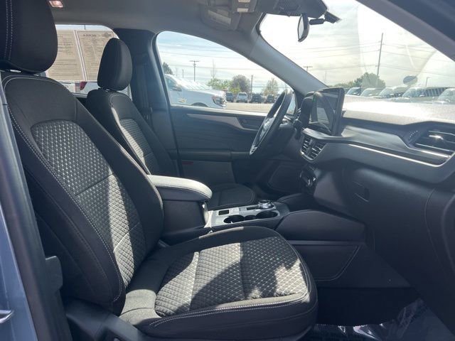 Used 2023 Ford Escape Active w/ Tech Pack #1 AWD/4WD image 11