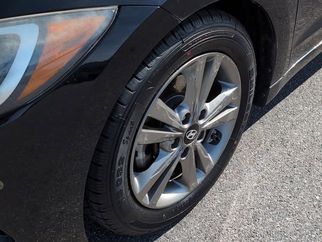Used 2018 Hyundai Elantra SEL image 10