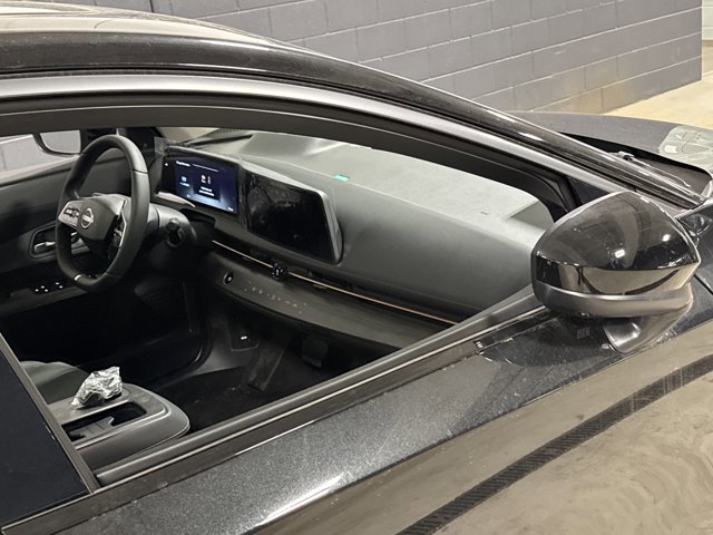 New 2025 Nissan Ariya AWD image 9