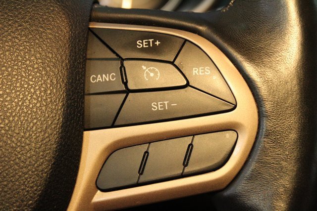 Used 2017 Jeep Cherokee Latitude w/ Comfort & Convenience Group image 23