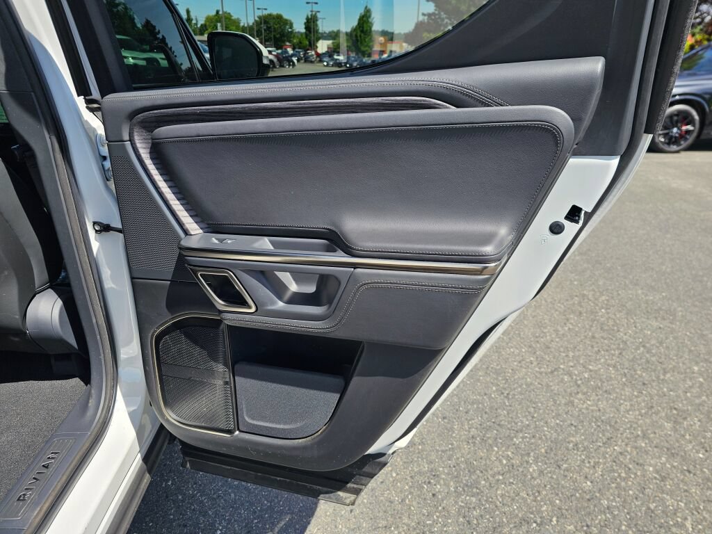 Used 2022 Rivian R1T Adventure AWD/4WD image 15