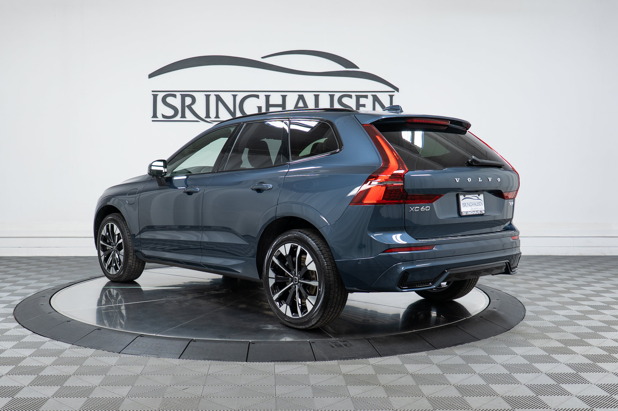 New 2026 Volvo XC60 T8 Plus w/ Climate Package AWD/4WD image 7