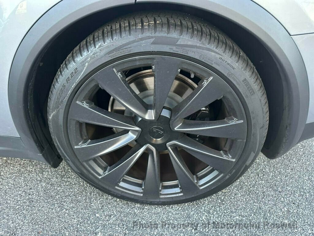 Used 2025 Tesla Model X image 24