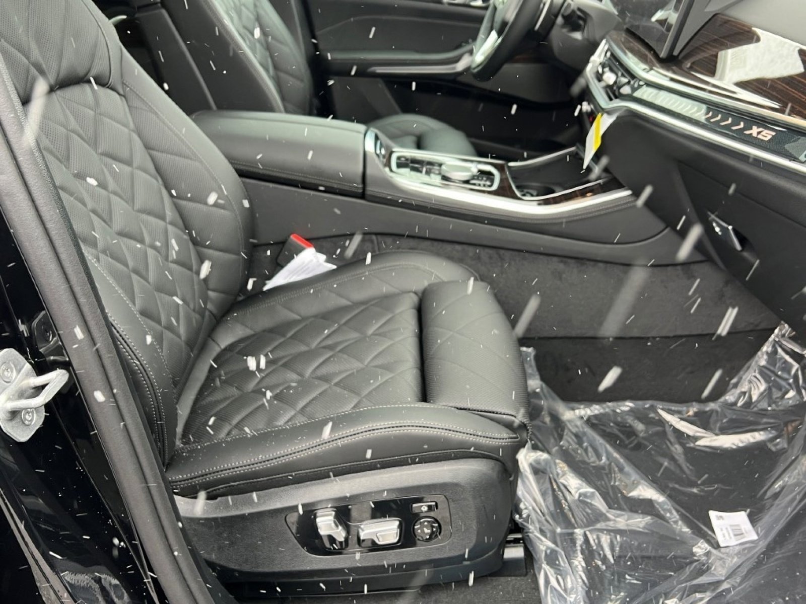 New 2026 BMW X5 xDrive40i w/ Climate Comfort Package image 32